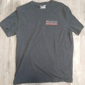 gray under armour t-shirt